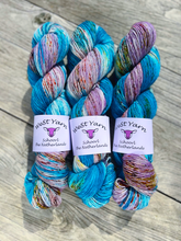 Afbeelding in Gallery-weergave laden, Head over heels Merino Singles & Silky Singles