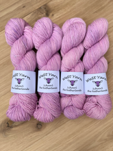 Afbeelding in Gallery-weergave laden, Blooming Lilacs Merlin