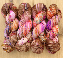 Afbeelding in Gallery-weergave laden, Pink Latte Deluxe Sock