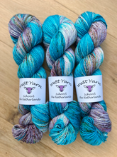 Afbeelding in Gallery-weergave laden, Head over heels Merino Singles & Silky Singles
