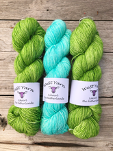 Afbeelding in Gallery-weergave laden, Lime Leaf Merlin - WeStYarn