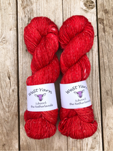 Afbeelding in Gallery-weergave laden, Ring of Fire Merlin - WeStYarn